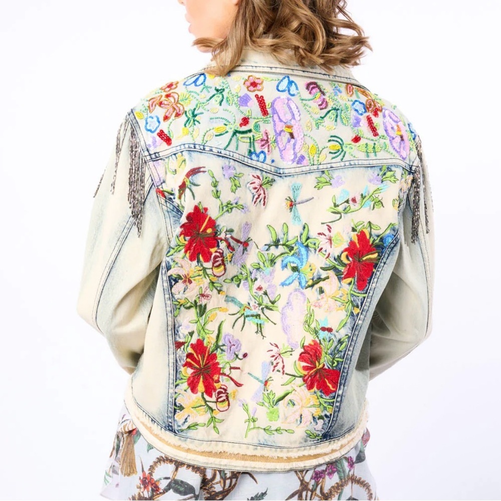 ARATTA COUNTRY QUEEN
EMBELLISHED DENIM JACKET - Picture 2 of 5